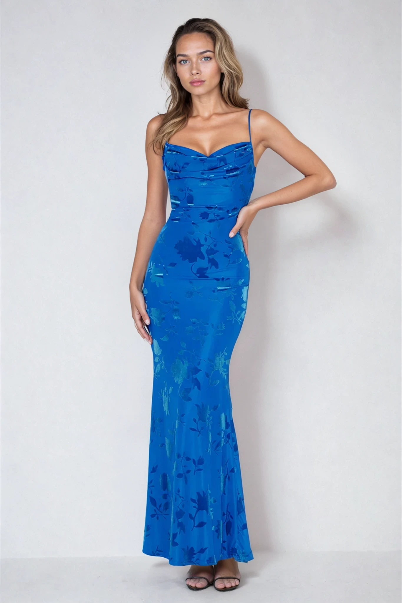 Lily™ - Backless Maxi Dress