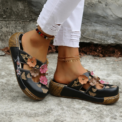 Clara™ - Elegant Retro Sandals with Floral Detail