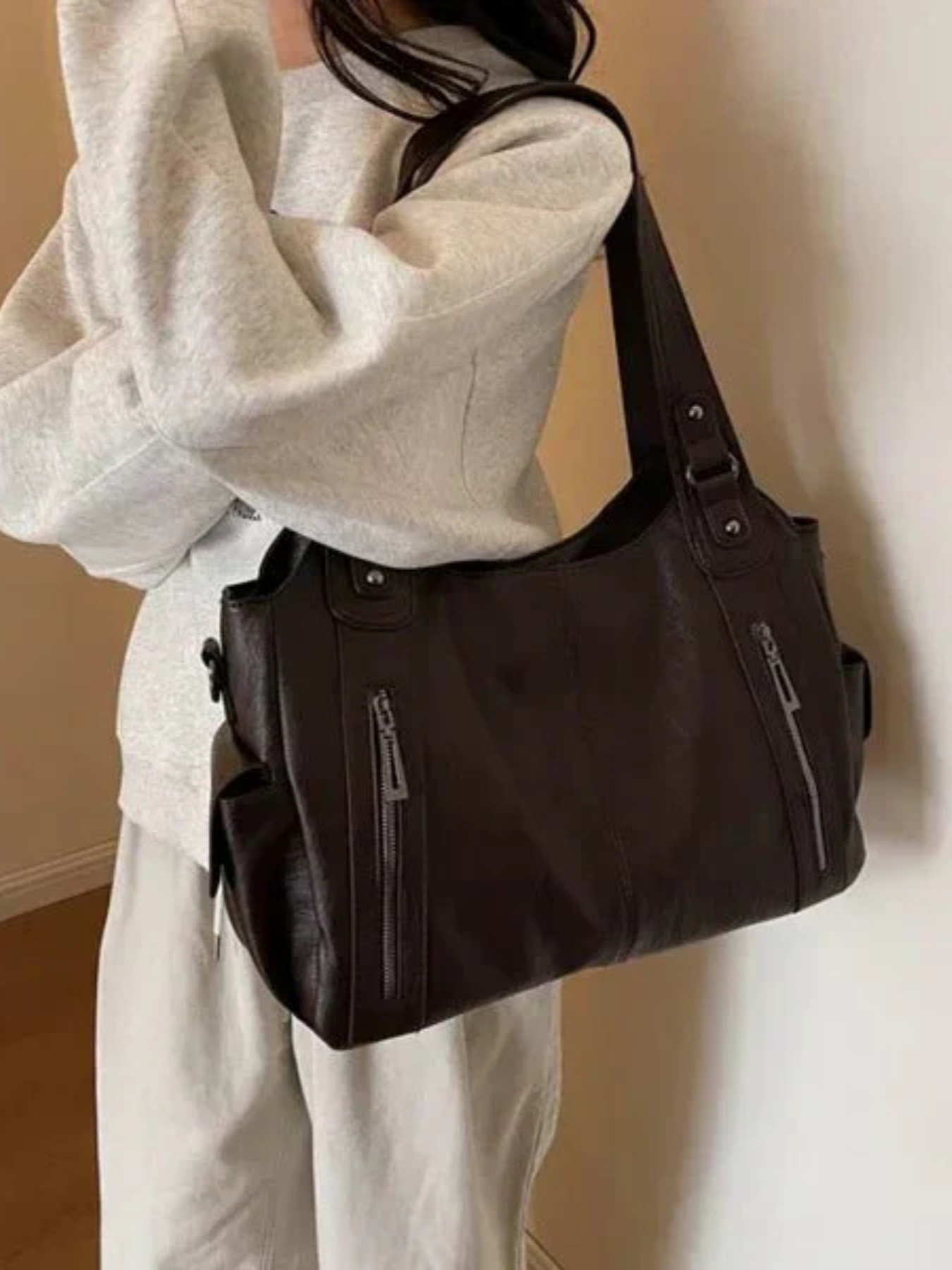 Helah | Leather Shoulder Bag