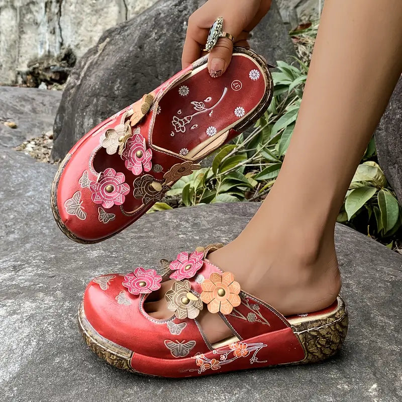 Clara™ - Elegant Retro Sandals with Floral Detail
