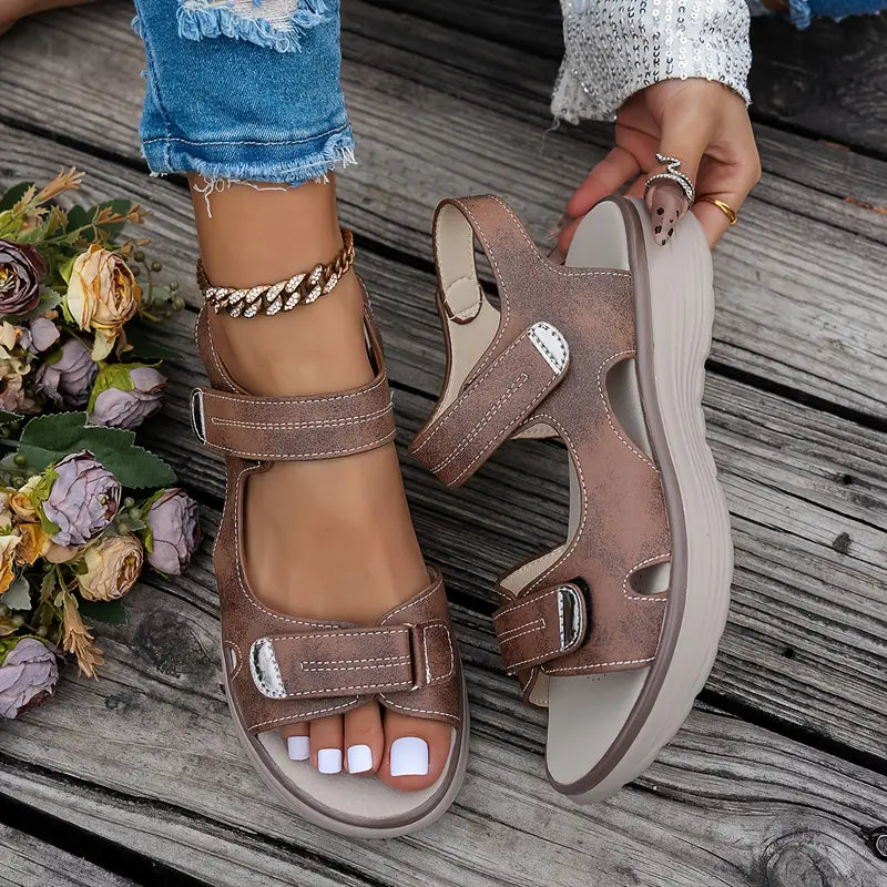 Alia | Comfortable wedge-heeled sandals with ankle strap