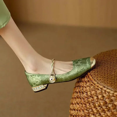 Nona™ - Stunning Pumps