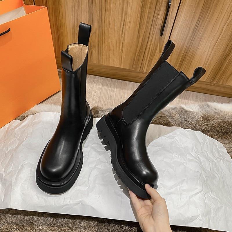 Veronika | Classic Knee-High Boots